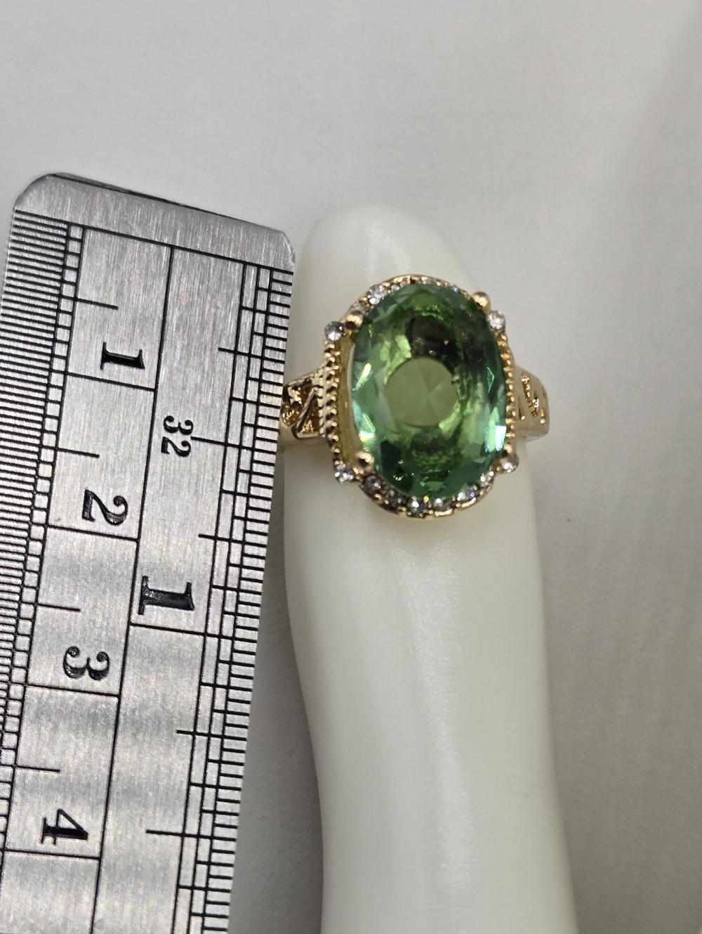 Swarovski Crystal Elements Gold Statement Ring Green Oval Size 6.75 Prom Bridal - Picture 5 of 9